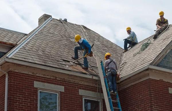 Everything Homeowners Should Know About Duluth Roofing Contractors