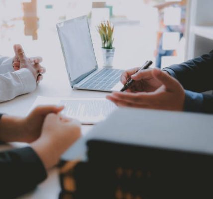 How to Handle Insurance Companies in Personal Injury Cases A Complete Guide