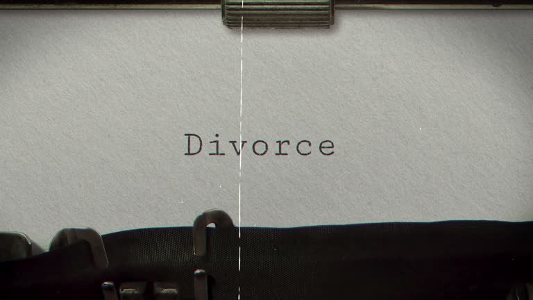 When Should You Hire a Divorce Lawyer Complete Guide