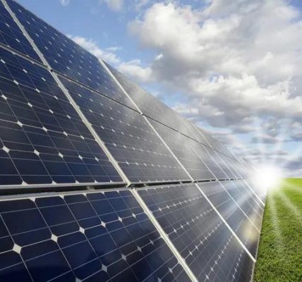 Solar panels energy output calculation explained simply