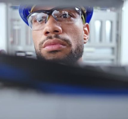 Customer-Focused Vancouver electricians for Complete Electrical Services