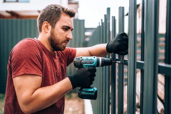 Why Homeowners Choose Fence Installation and Repair in Salem OR for Better Security