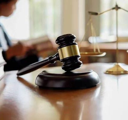 Small Business Legal Services: Key Factors You Should Evaluate
