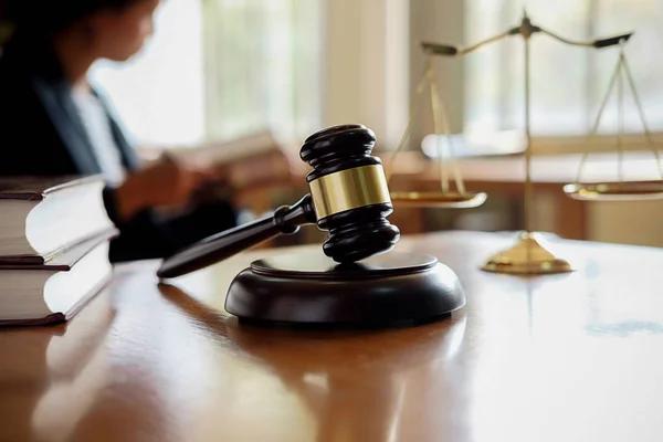 Small Business Legal Services: Key Factors You Should Evaluate