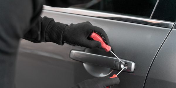 A Complete Guide to Choosing Fiat car key replacement Services