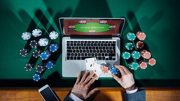 Enjoy Card Games at the best online casino sites Singapore for Players